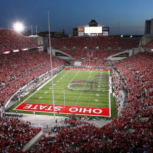 电竞投注平台-浓眉哥关键助攻定乾坤！湖人胜掘金挺进下一轮引发热议，浓眉制胜助攻！湖人险胜掘金挺进下一轮